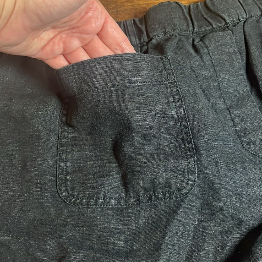 J. Jill Black Patch Pocket Linen Shorts, size 2X - Picture 2 of 9